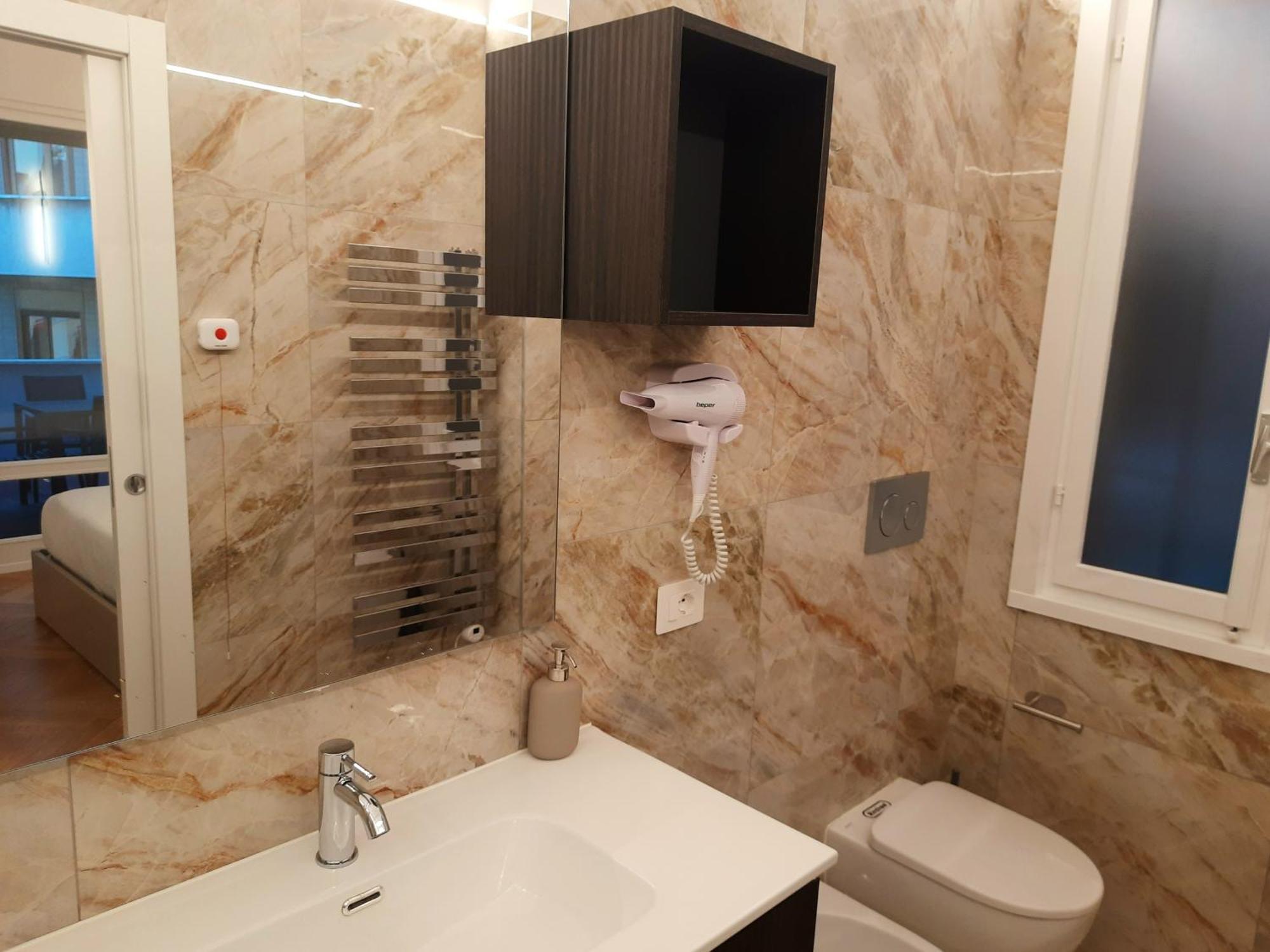 Mako Suites - Centro E Stazione Monza Room photo